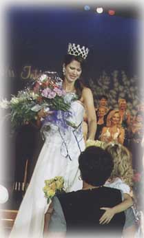 Mrs USA receives flowers from family