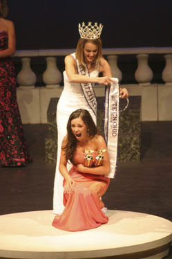 Britany Belczak - 2004 Miss Teen Ohio International